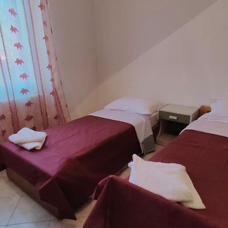 Angis Affittacamere Pero Ngoại thất bức ảnh